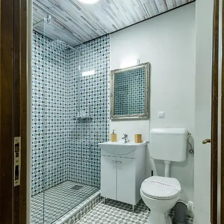 Wood House Republicii Apart-hotel *