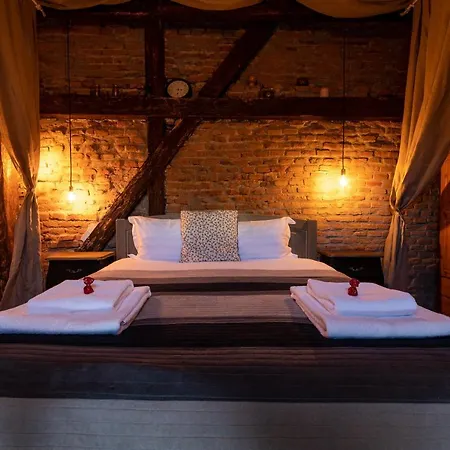 Apart-hotel Wood House Republicii *