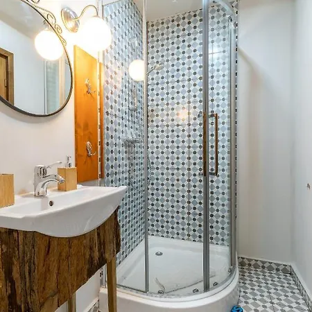 Wood House Republicii Apart-hotel *