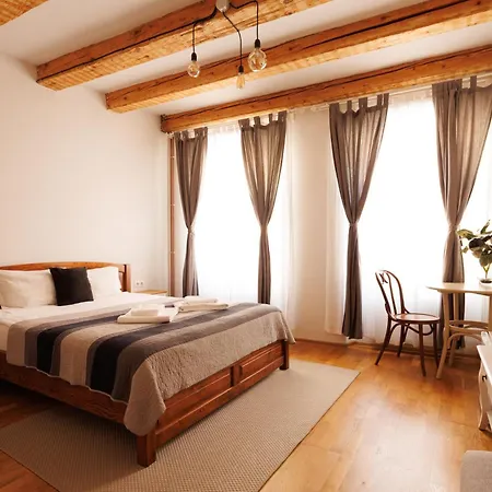 Wood House Republicii *